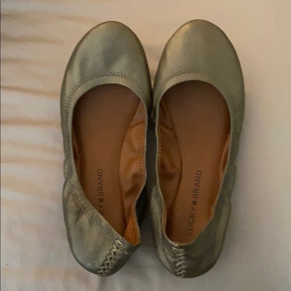 Lucky brand flats size 7, NIB
